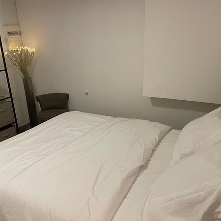 La Girafe Apartment Sannois Bagian luar foto